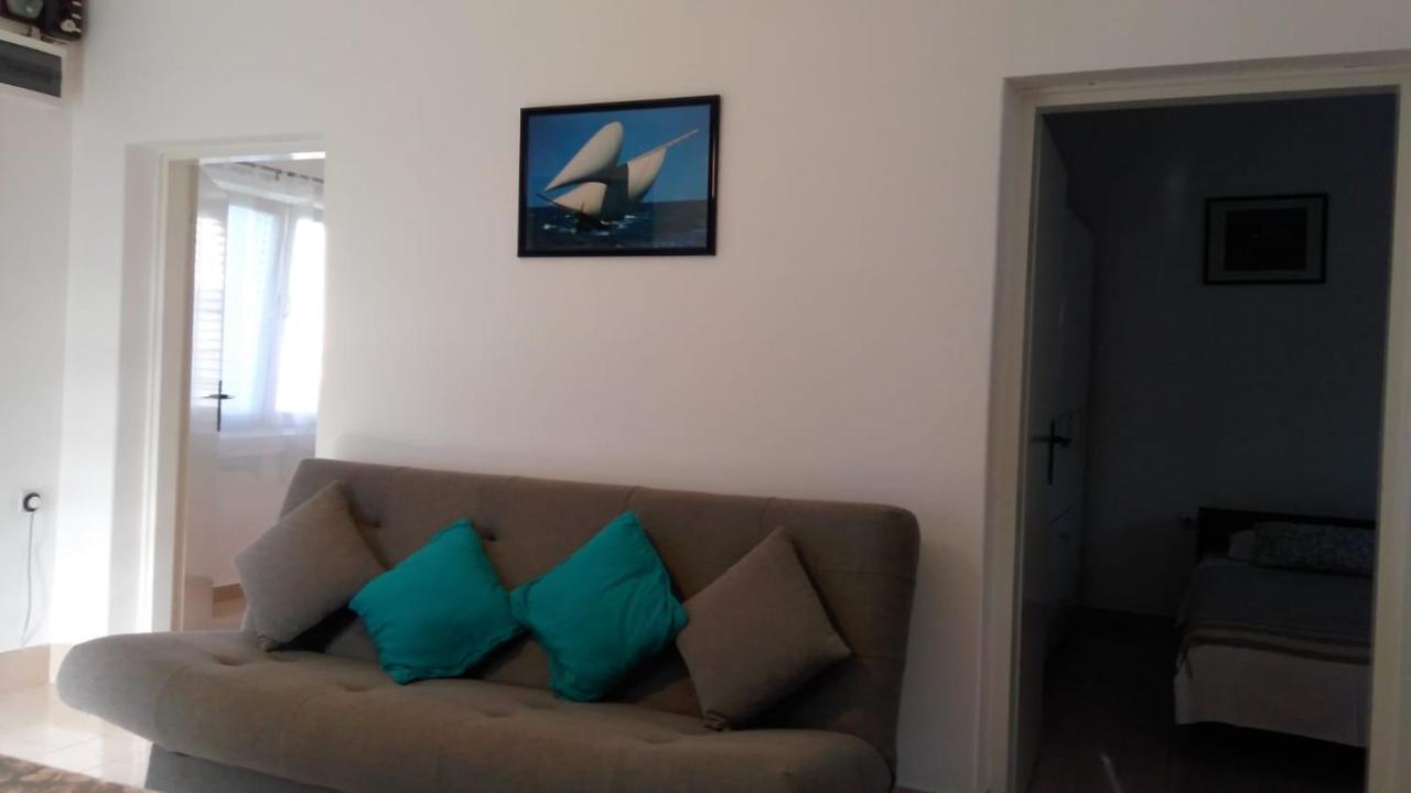 Milu Apartment Pirovac Exterior foto